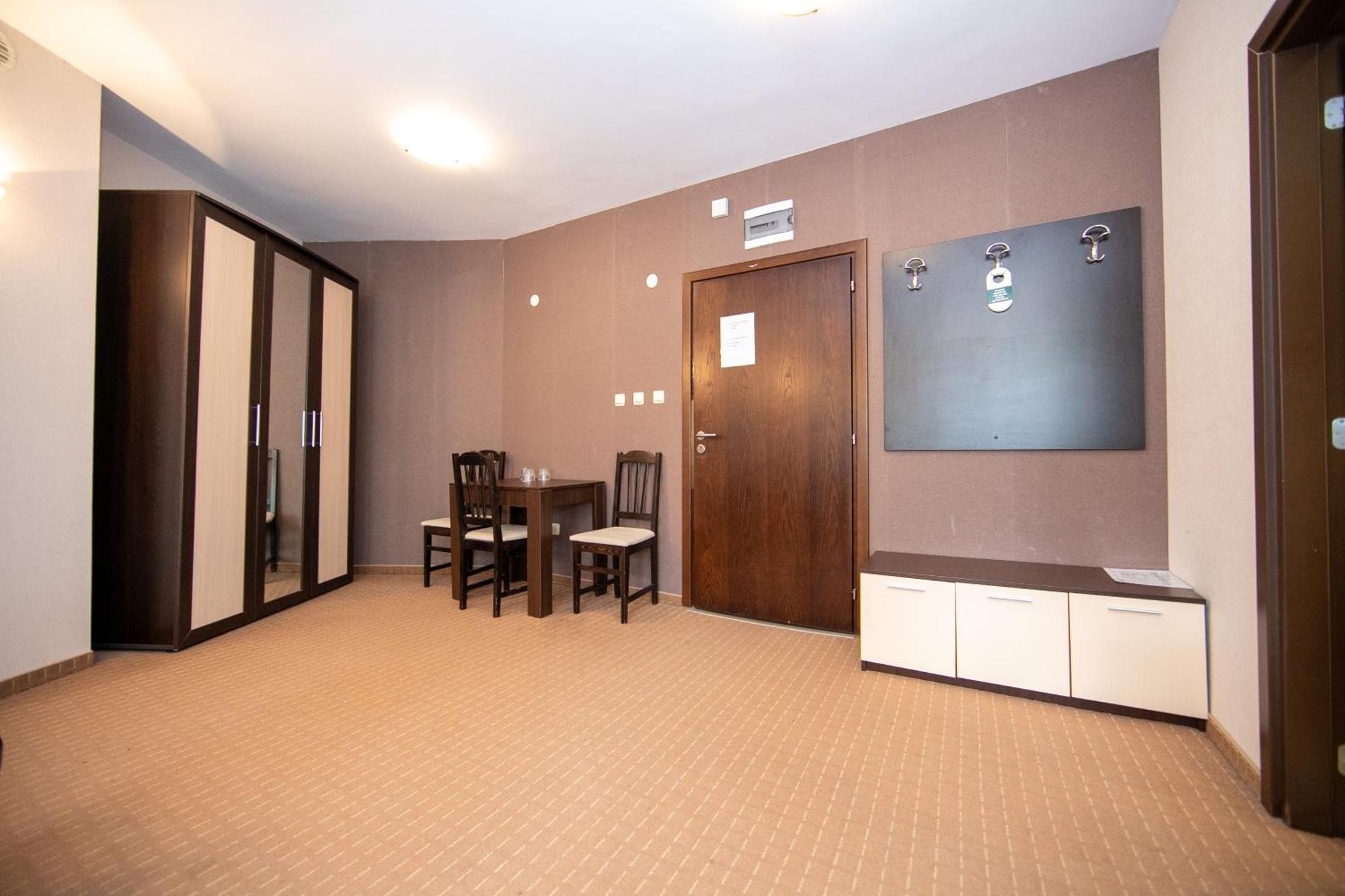Hotel Iceberg ボロヴェッツ エクステリア 写真